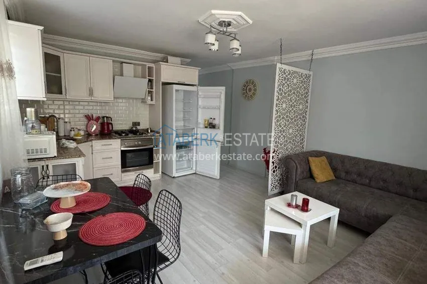 Kupuj  Korzystna cena! Apartament 1+1 w centrum Alanyi, plaża Kleopatra — nieruchomość na zezwolenie na pobyt 7 