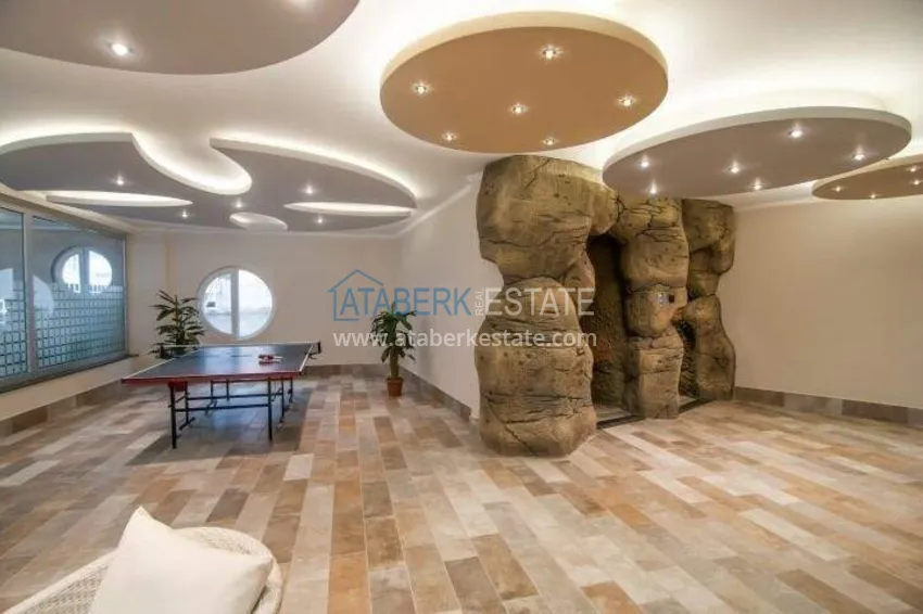 Apartament 1+1 70 m2 w Kestel — umeblowany, przeszklony balkon, 100 metrów od morza 21 