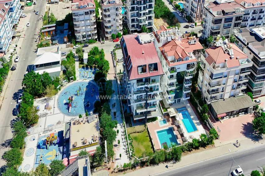 Apartament 1+1 z widokiem na morze w Kestel - pierwsza linia, odpowiedni dla obywatelstwa 2 