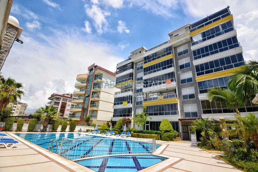 Apartament 1+1 70 m2 w Kestel — umeblowany, przeszklony balkon, 100 metrów od morza 2 
