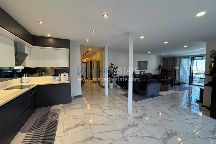 Kupuj  Panoramiczny dwupoziomowy penthouse z oryginalnym wnętrzem w centrum Mahmutlar, sobotni rynek 12 