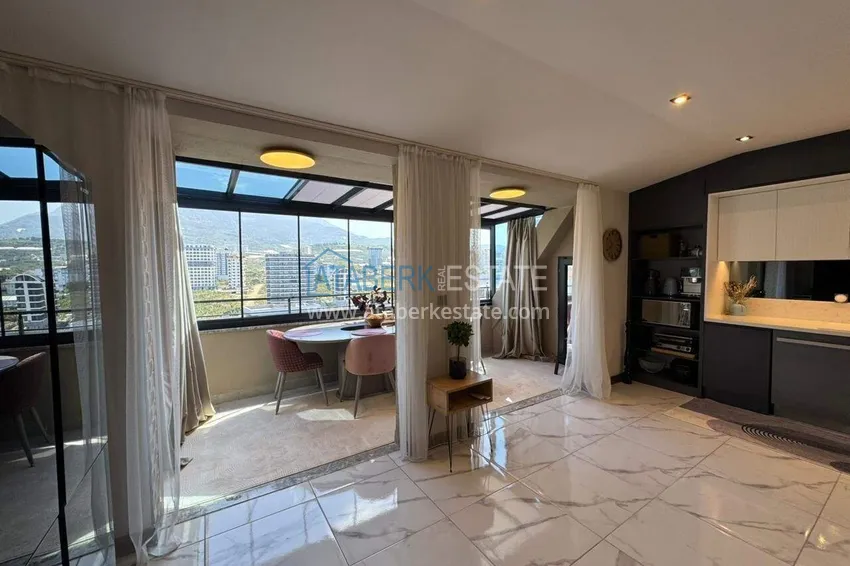 Kupuj  Panoramiczny dwupoziomowy penthouse z oryginalnym wnętrzem w centrum Mahmutlar, sobotni rynek 15 