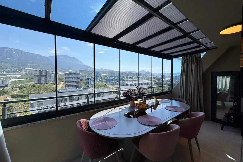 Kupuj  Panoramiczny dwupoziomowy penthouse z oryginalnym wnętrzem w centrum Mahmutlar, sobotni rynek 17 