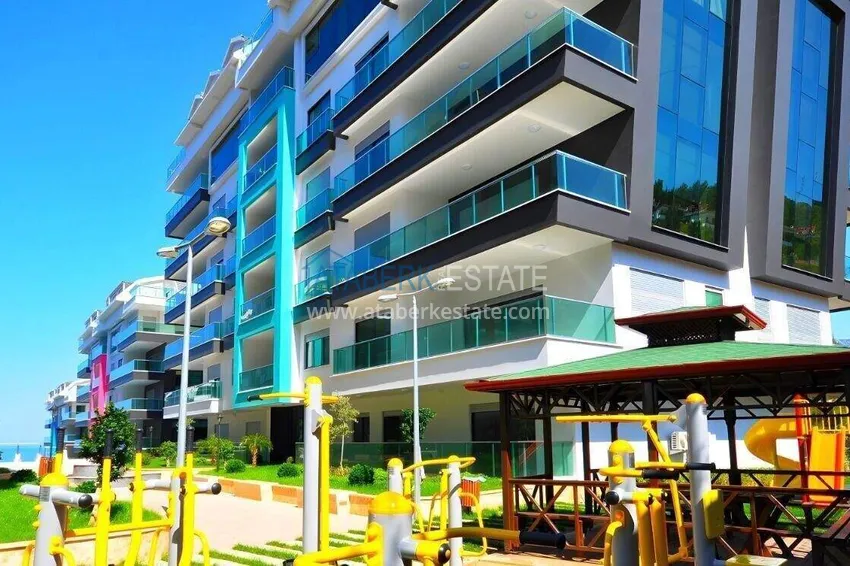Dwupoziomowy penthouse 3+1 w Kargicak - pierwsza linia, prywatna plaża, raty 15-miesięczne 18 