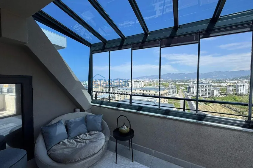 Kupuj  Panoramiczny dwupoziomowy penthouse z oryginalnym wnętrzem w centrum Mahmutlar, sobotni rynek 25 