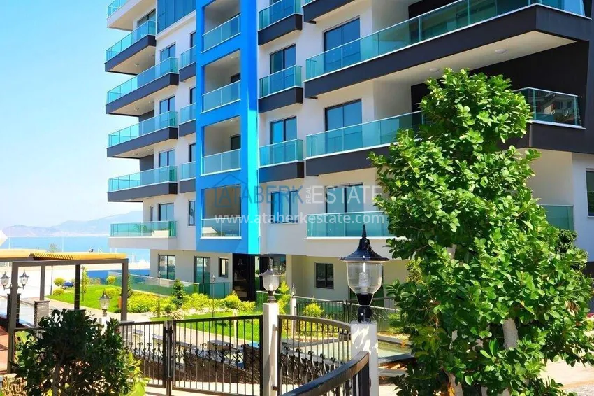 Dwupoziomowy penthouse 3+1 w Kargicak - pierwsza linia, prywatna plaża, raty 15-miesięczne 23 