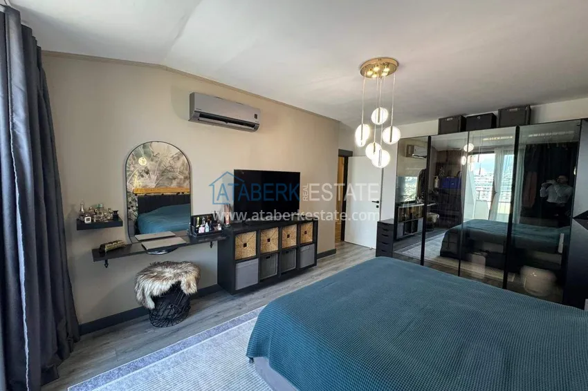 Kupuj  Panoramiczny dwupoziomowy penthouse z oryginalnym wnętrzem w centrum Mahmutlar, sobotni rynek 32 
