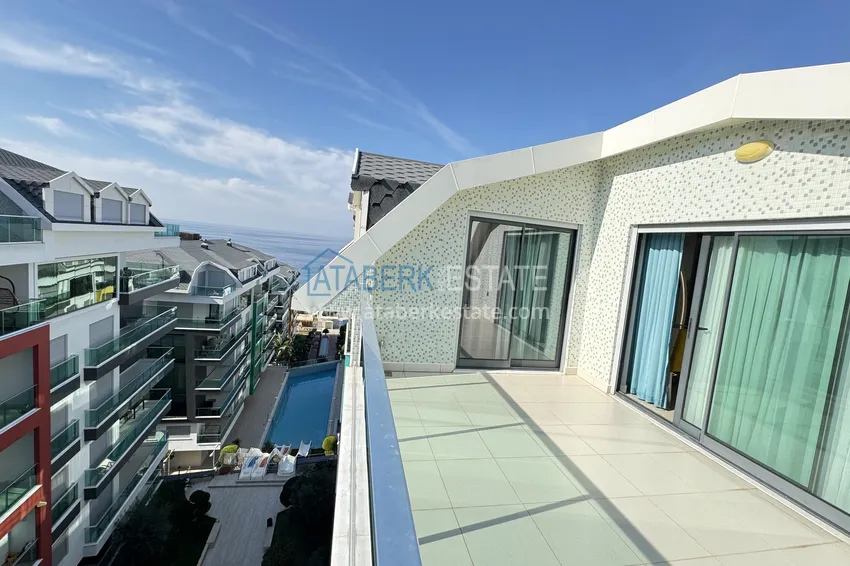 Kupuj  Dwupoziomowy penthouse 3+1 w Kargicak - pierwsza linia, prywatna plaża, raty 15-miesięczne 28 