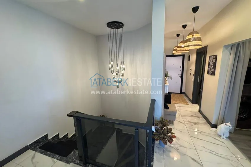 Kupuj  Panoramiczny dwupoziomowy penthouse z oryginalnym wnętrzem w centrum Mahmutlar, sobotni rynek 3 