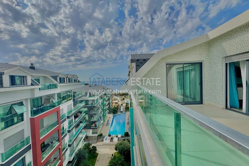 Kupuj  Dwupoziomowy penthouse 3+1 w Kargicak - pierwsza linia, prywatna plaża, raty 15-miesięczne 30 