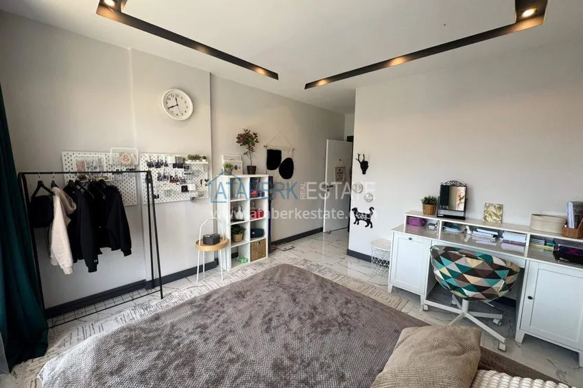 Kupuj  Panoramiczny dwupoziomowy penthouse z oryginalnym wnętrzem w centrum Mahmutlar, sobotni rynek 41 