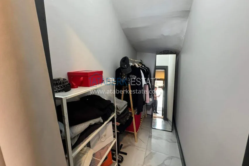 Kupuj  Panoramiczny dwupoziomowy penthouse z oryginalnym wnętrzem w centrum Mahmutlar, sobotni rynek 43 