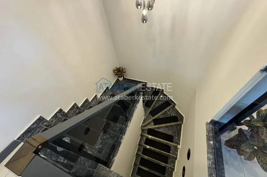 Kupuj  Panoramiczny dwupoziomowy penthouse z oryginalnym wnętrzem w centrum Mahmutlar, sobotni rynek 5 
