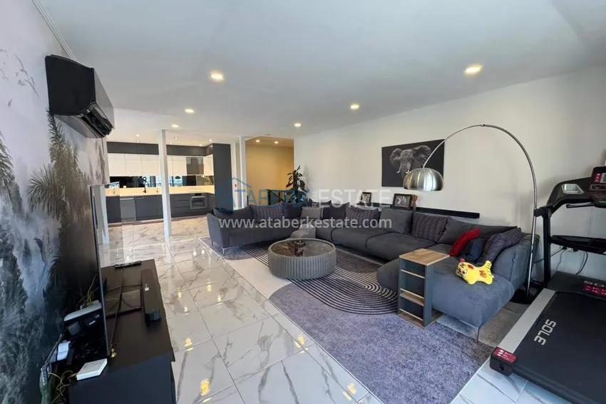 Kupuj  Panoramiczny dwupoziomowy penthouse z oryginalnym wnętrzem w centrum Mahmutlar, sobotni rynek 9 