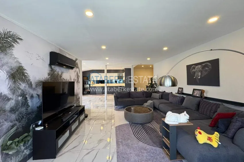 Kupuj  Panoramiczny dwupoziomowy penthouse z oryginalnym wnętrzem w centrum Mahmutlar, sobotni rynek 10 