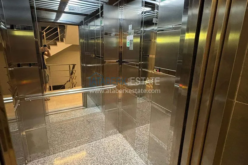 Dwupoziomowy penthouse 3+1 w centrum Alanyi, plaża Kleopatra - umeblowany, odpowiedni na zezwolenie na pobyt 11 