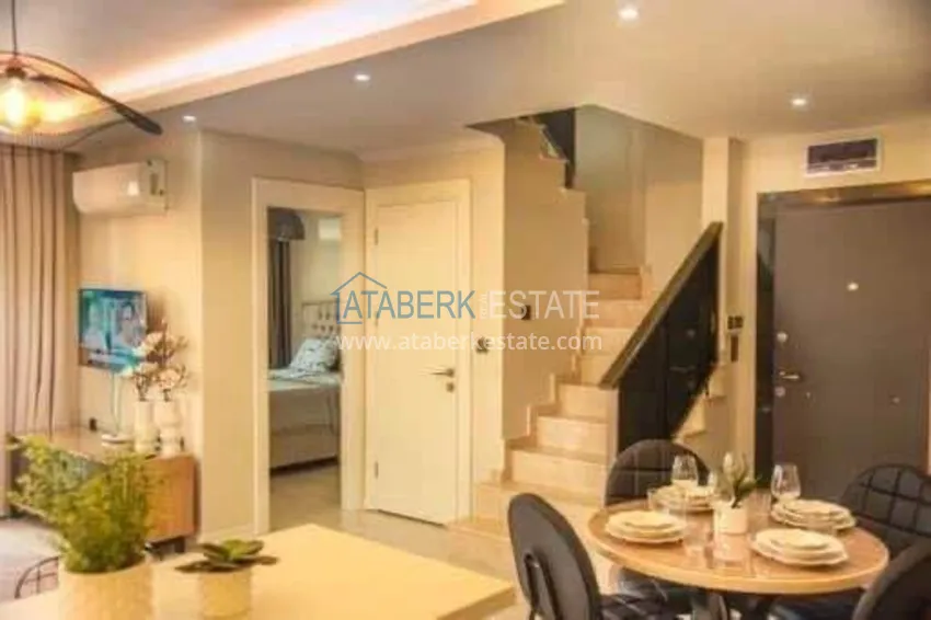 Kupuj  Dwupoziomowy penthouse 3+1 w centrum Alanyi, plaża Kleopatra - umeblowany, odpowiedni na zezwolenie na pobyt 1 