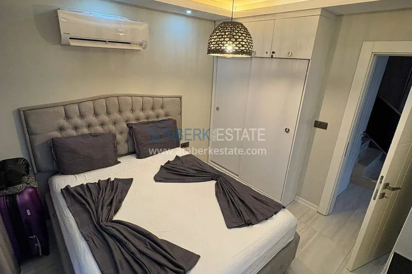 Kupuj  Dwupoziomowy penthouse 3+1 w centrum Alanyi, plaża Kleopatra - umeblowany, odpowiedni na zezwolenie na pobyt 15 