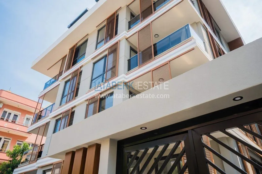 Dwupoziomowy penthouse 3+1 w centrum Alanyi, plaża Kleopatra - umeblowany, odpowiedni na zezwolenie na pobyt 3 