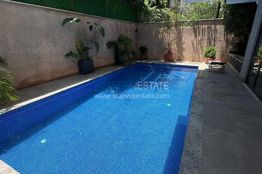 Dwupoziomowy penthouse 3+1 w centrum Alanyi, plaża Kleopatra - umeblowany, odpowiedni na zezwolenie na pobyt 5 