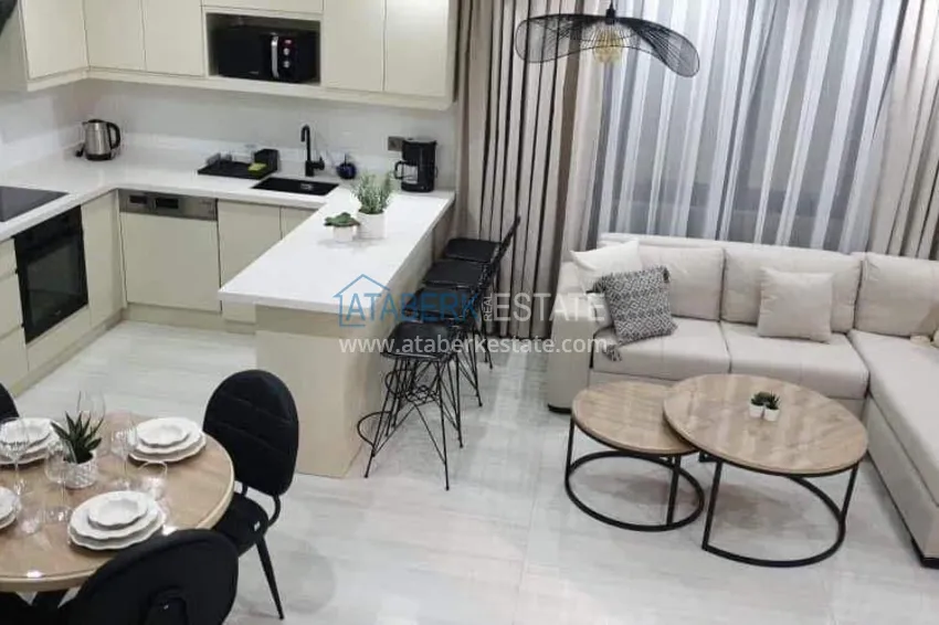 Kupuj  Dwupoziomowy penthouse 3+1 w centrum Alanyi, plaża Kleopatra - umeblowany, odpowiedni na zezwolenie na pobyt 6 
