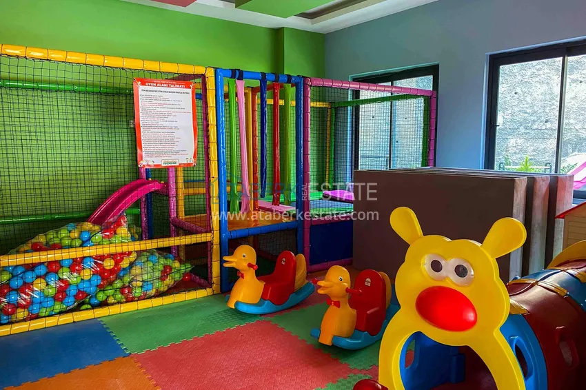 Dwupoziomowy penthouse 2+1 w Mahmutlar — meble, widok na morze i góry, kompleks z obsługą hotelową 16 