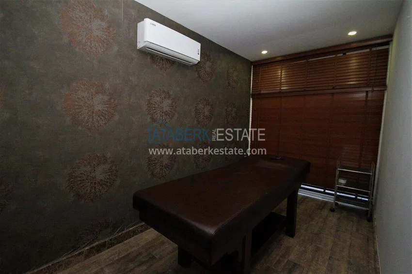 2+1 mieszkanie 140 m2 w Mahmutlar — meble, przeszklony balkon, kompleks premium 25 