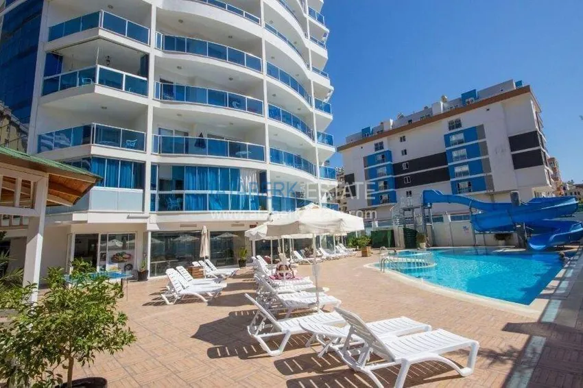 2+1 mieszkanie 140 m2 w Mahmutlar — meble, przeszklony balkon, kompleks premium 3 