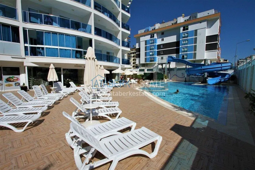 2+1 mieszkanie 140 m2 w Mahmutlar — meble, przeszklony balkon, kompleks premium 9 