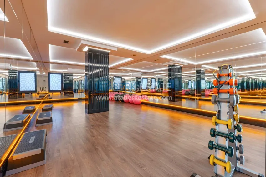 1+1 panoramiczny apartament w centrum Mahmutlar - luksusowe meble, morze w odległości spaceru 16 