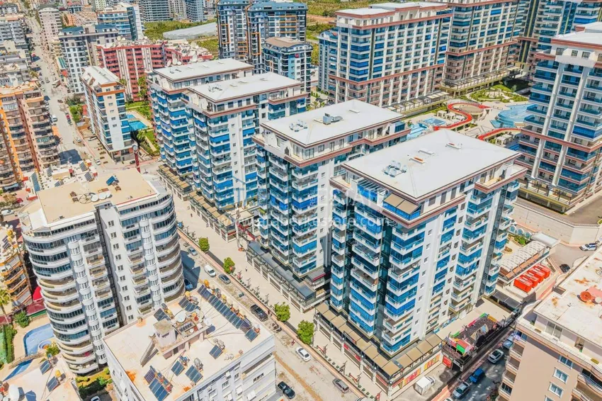 1+1 panoramiczny apartament w centrum Mahmutlar - luksusowe meble, morze w odległości spaceru 4 