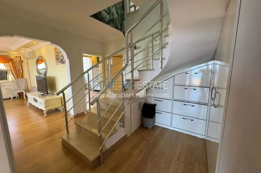 Kupuj  Duplex z panoramicznym tarasem w centrum Alanyi, plaża Kleopatra — obiekt na zezwolenie na pobyt 1 