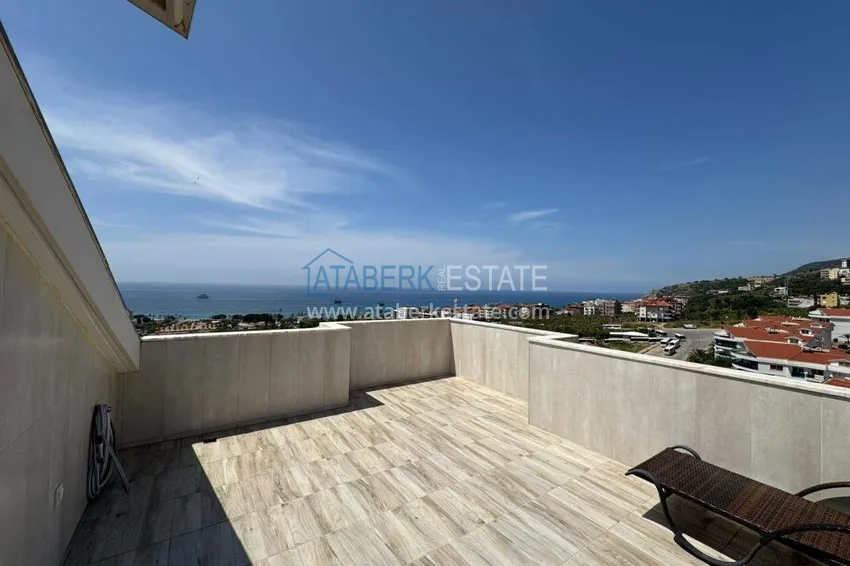 Kupuj  Duplex z panoramicznym tarasem w centrum Alanyi, plaża Kleopatra — obiekt na zezwolenie na pobyt 40 