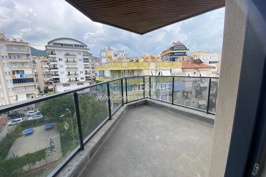 Kupuj  Nieruchomość w centrum Alanyi na zezwolenie na pobyt i obywatelstwo - dwupoziomowy 2+1 w pobliżu plaży Keykubat 11 