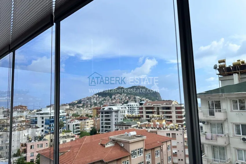 Kupuj  Nieruchomość w Alanyi od właściciela - apartament 2+1, plaża Kleopatra 18 