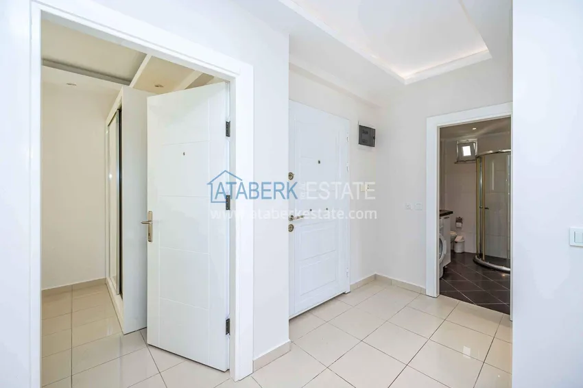Kupuj  Apartament 2+1 na zezwolenie na pobyt w centrum Alanyi - 600 metrów od plaży Kleopatra 13 