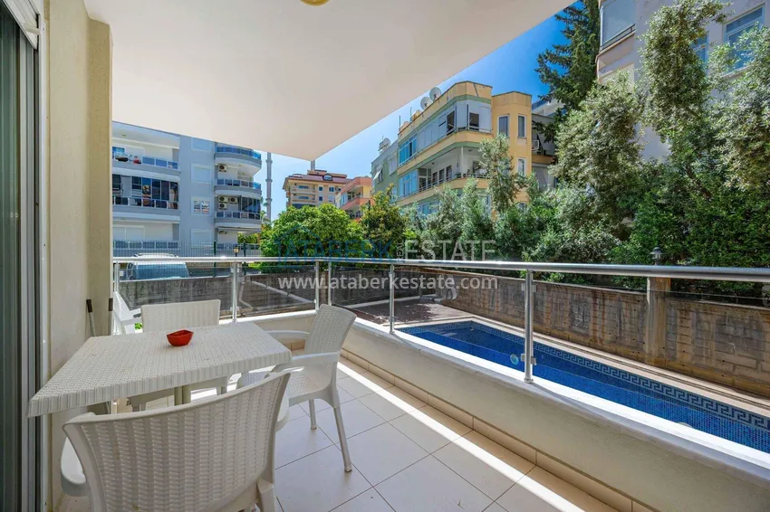 Kupuj  Apartament 2+1 na zezwolenie na pobyt w centrum Alanyi - 600 metrów od plaży Kleopatra 16 