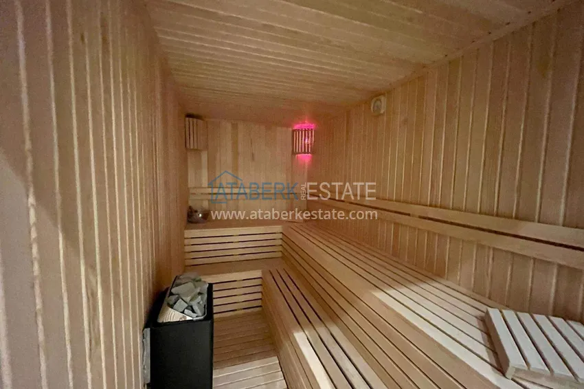 Nieruchomość w centrum Alanyi - apartament 1+1 z widokiem na fortecę i morze w pobliżu plaży Kleopatra 18 