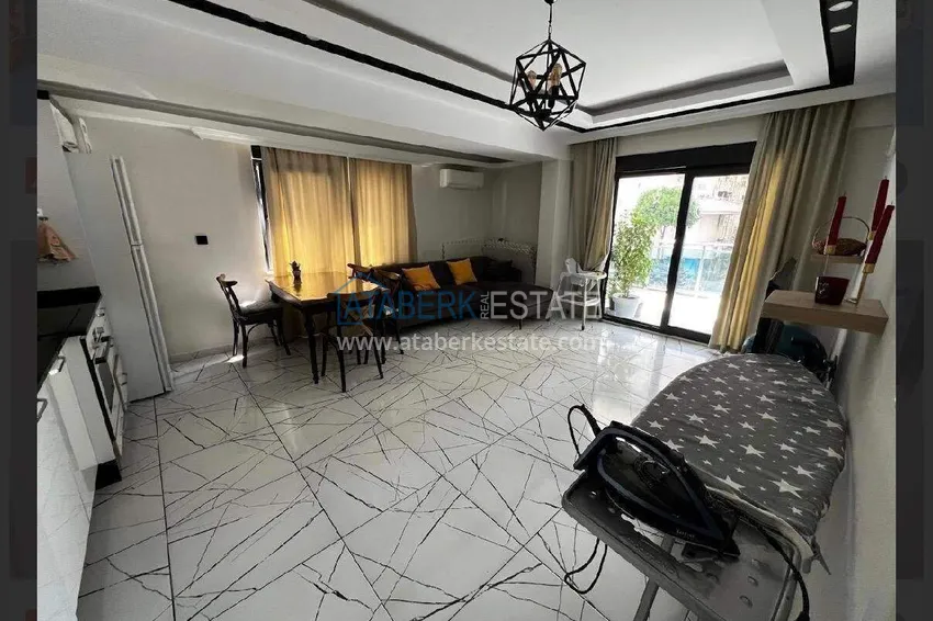 Kupuj  Nieruchomość w centrum Alanya - apartament 2+1 150 metrów od morza, plaża Keykubat 1 