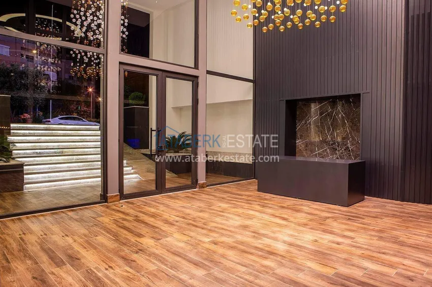 Nieruchomość w centrum Alanyi - apartament 1+1 w luksusowej rezydencji, plaża Kleopatra 21 