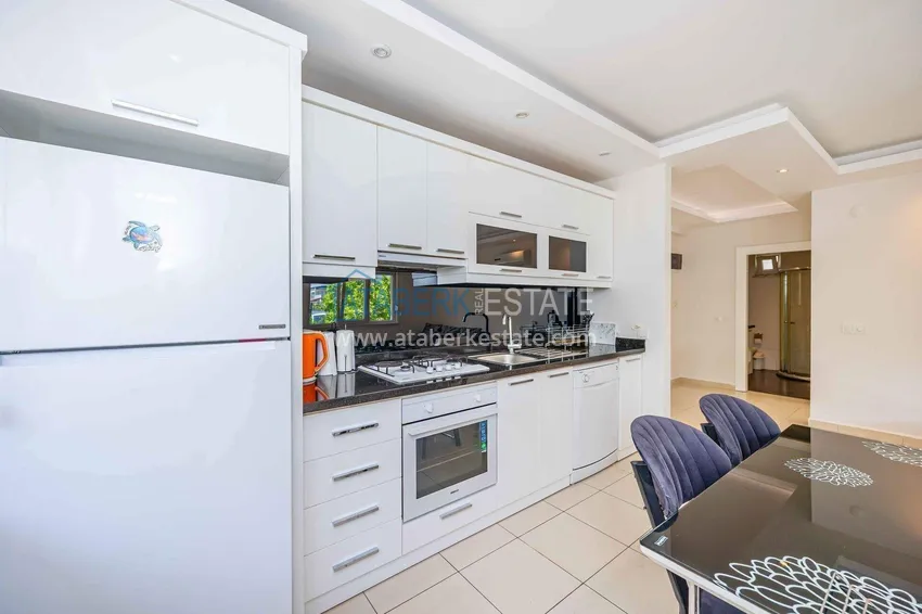 Kupuj  Apartament 2+1 na zezwolenie na pobyt w centrum Alanyi - 600 metrów od plaży Kleopatra 7 