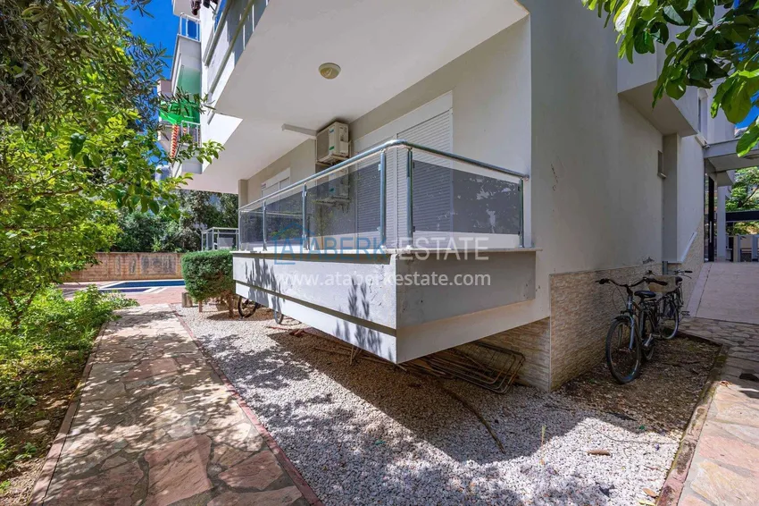 Apartament 2+1 na zezwolenie na pobyt w centrum Alanyi - 600 metrów od plaży Kleopatra 6 