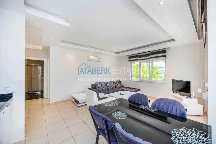 Kupuj  Apartament 2+1 na zezwolenie na pobyt w centrum Alanyi - 600 metrów od plaży Kleopatra 8 