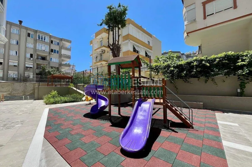 Nieruchomość w centrum Alanyi - apartament 1+1 z widokiem na fortecę i morze w pobliżu plaży Kleopatra 9 