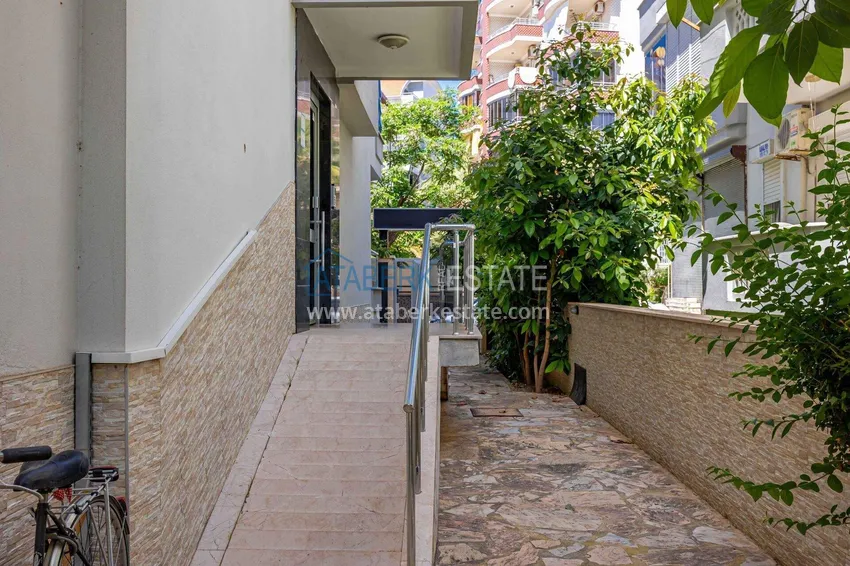 Apartament 2+1 na zezwolenie na pobyt w centrum Alanyi - 600 metrów od plaży Kleopatra 9 