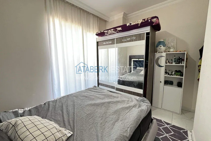 Kupuj  Mieszkanie 2+1 w Alanyi na zezwolenie na pobyt i obywatelstwo - meble, przeszklony balkon, dzielnica Oba 10 