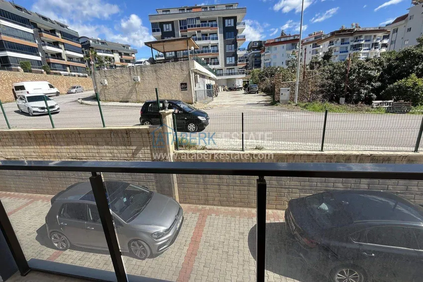 Kupuj  Mieszkanie 2+1 w Alanyi na zezwolenie na pobyt i obywatelstwo - meble, przeszklony balkon, dzielnica Oba 17 