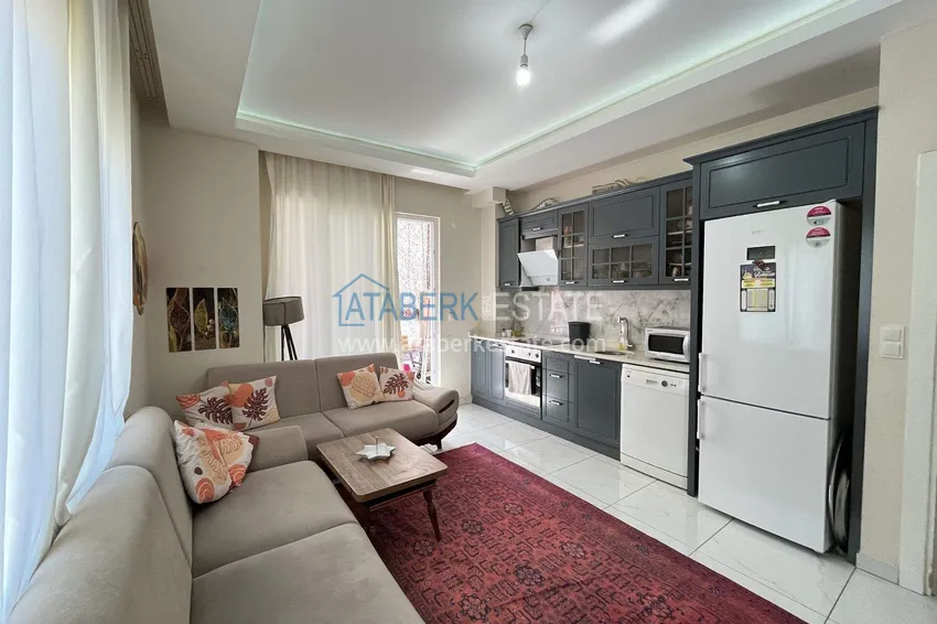 Kupuj  Mieszkanie 2+1 w Alanyi na zezwolenie na pobyt i obywatelstwo - meble, przeszklony balkon, dzielnica Oba 2 