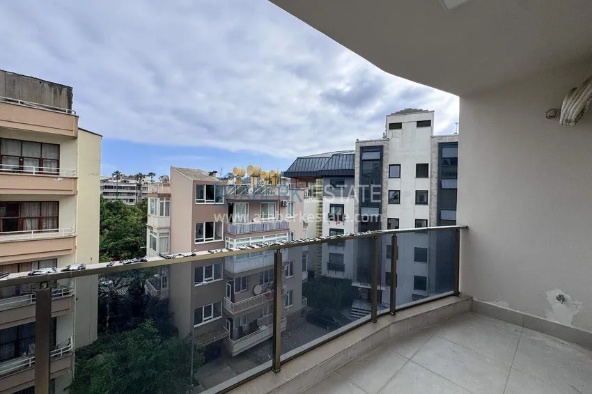 Kupuj  Apartament w centrum Alanyi na zezwolenie na pobyt i obywatelstwo - 1+1 100 metrów od plaży Keykubat 12 