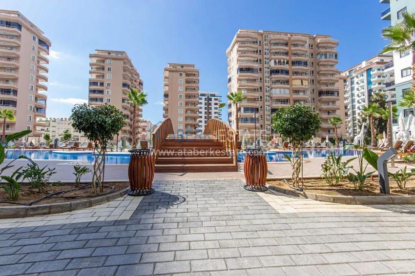 Apartament 1+1 w Alanya, dzielnica Mahmutlar — meble, widok na góry 15 